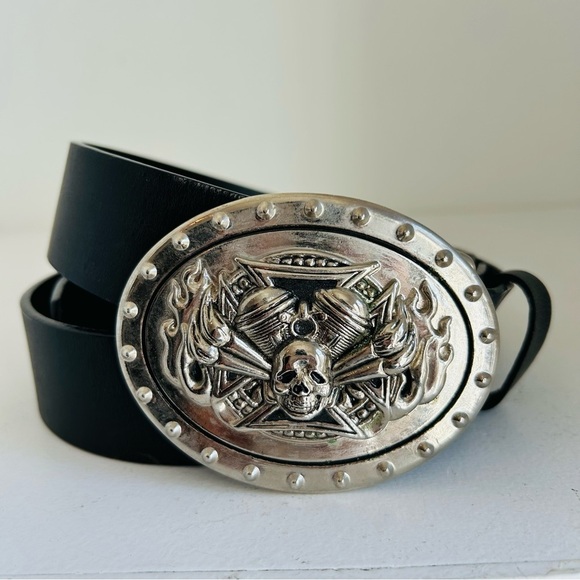Vintage Badass Solid Black Leather belt with Iron Cross and Skull Belt Buckle 42 - Picture 2 of 7